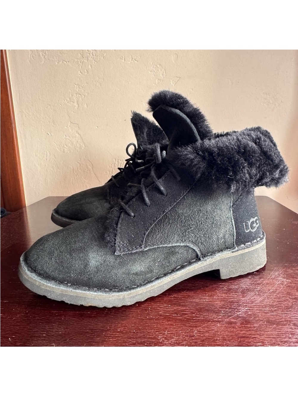 UGG Quincy Black Sheepskin Cuffable Winter Boots